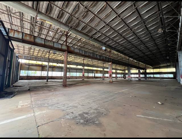5,193M² WAREHOUSE TO LET IN FACTORIA